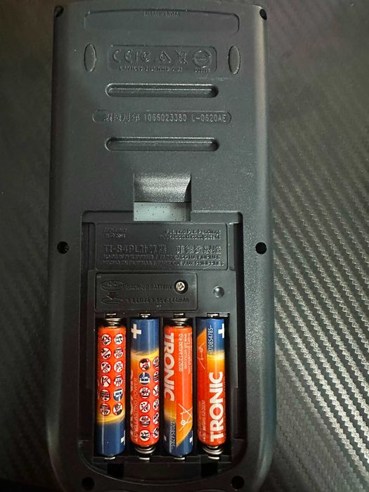 Calculadora Gráfica TI-84 Plus Texas Instruments