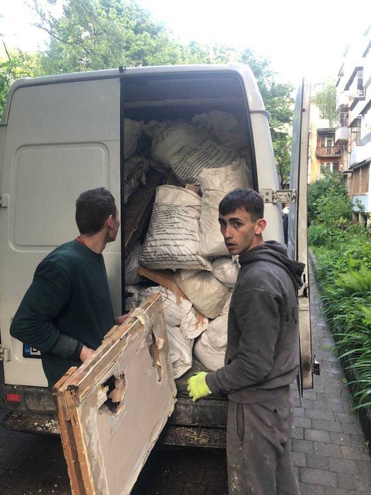Вивіз будівельного сміття, старих меблів та непотребу - Вантажні перевезення переїзди Львів лояльні ціни