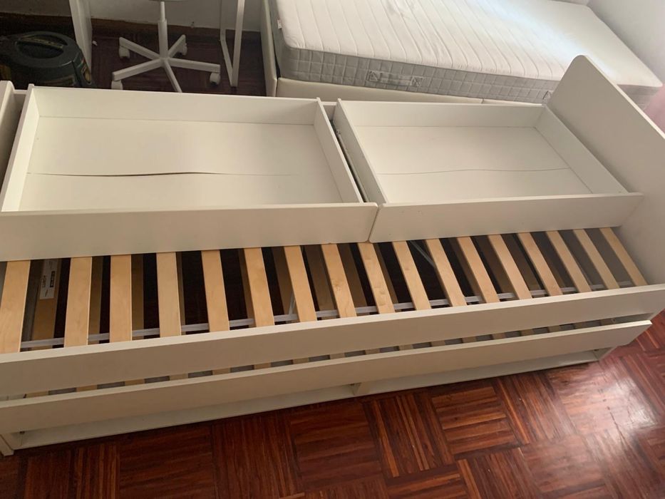 Vendo cama Slakt com arrumação