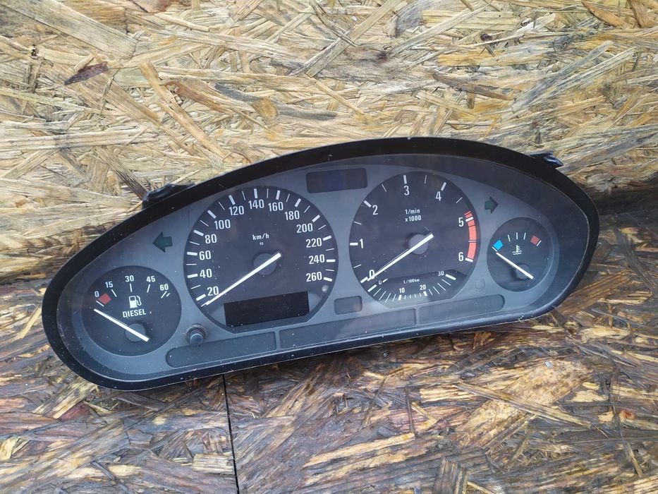 Панель приладів приборка БМВ Е36 BMW E36 2.5TDS