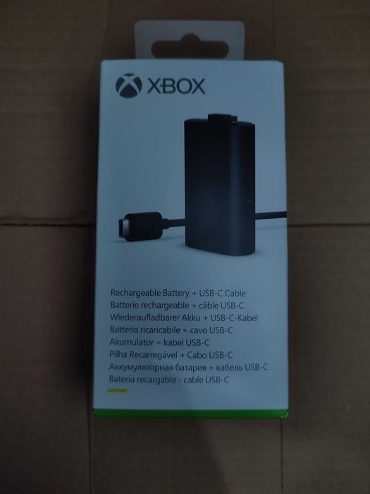 Oryginalny akumulator Xbox + kabel USB-C