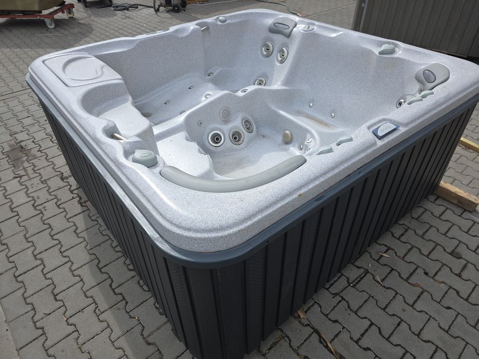 Jacuzzi całoroczne sundance spas cameo 226x226cm taras ogrod