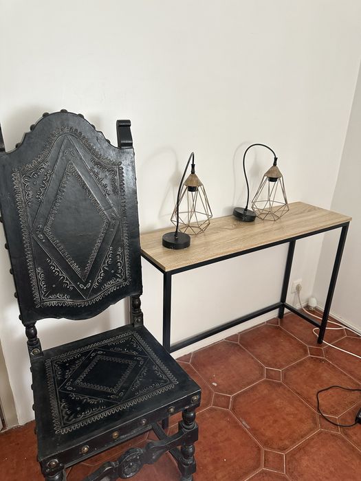 Conjunto mesa hall cadeira 2 candeeiros