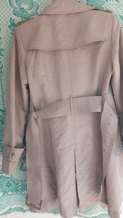 Отдам даром женский плащ