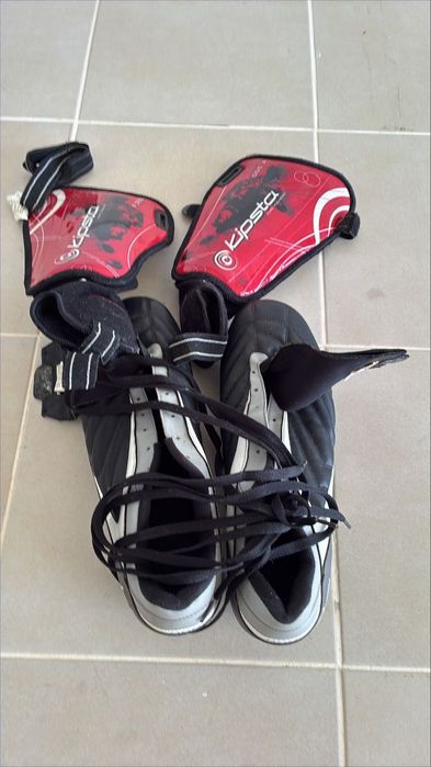 Chuteiras Kipsta F300 + caneleiras – Tam. 47