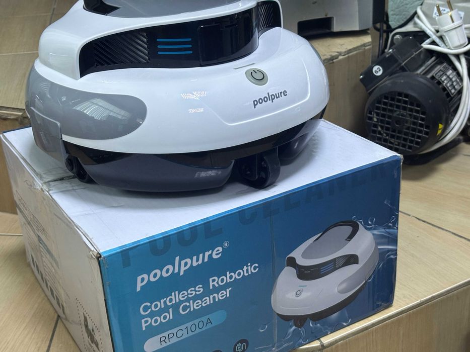 NEW робот-пылесос для бассейна Robotic Pool Vacuum Cleaner GERMANY