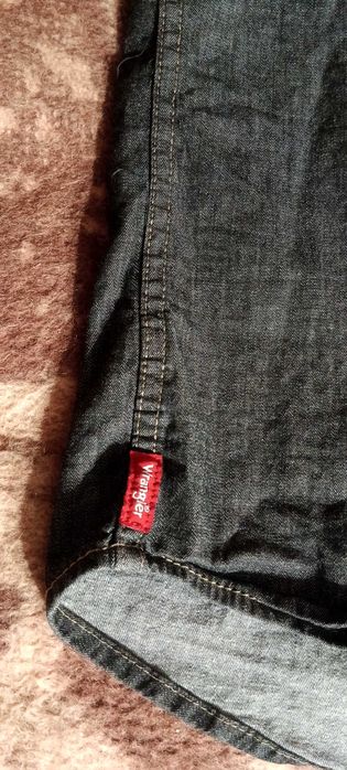 брендовая джинсовая  рубашка WRANGLER ( p.S ) состояние люкс БАНГЛАДЕШ