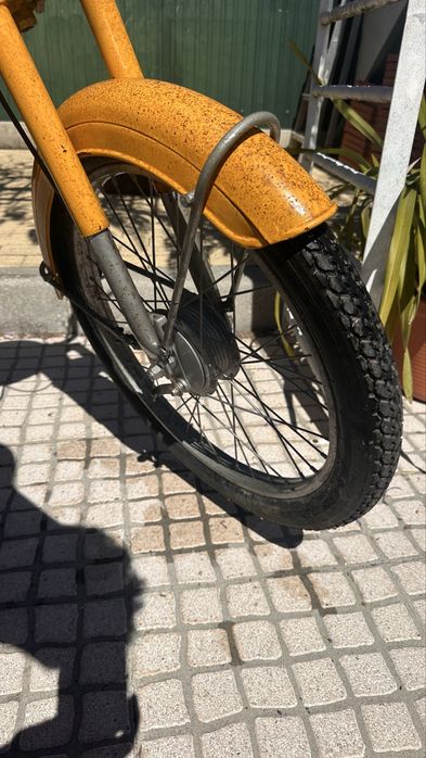 Motorizada classica antiga