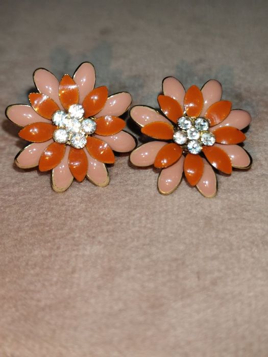 Сережки жіночі .