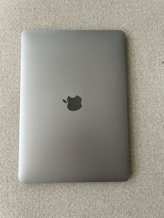 MacBook Pro 13" (modelo 2019) | Intel Core i5 Quad-Core | 8 GB RAM | SSD 256 GB