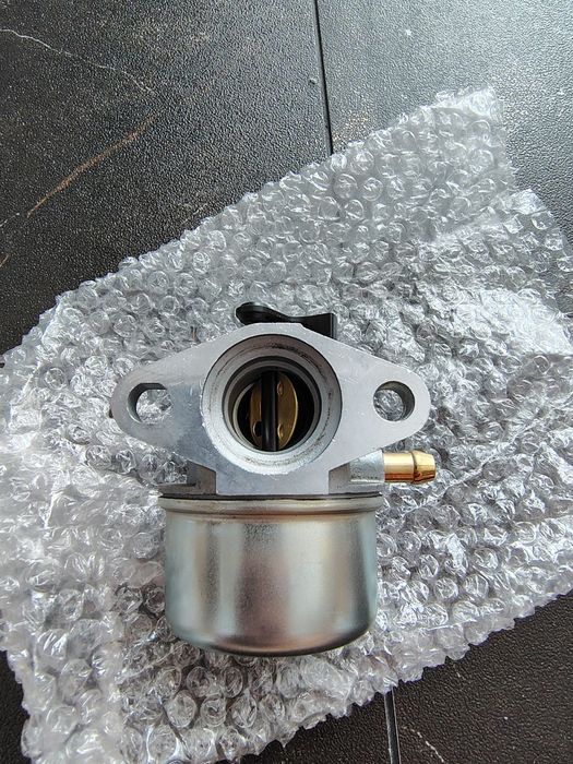 Gaźnik do Briggs & Stratton QUANTUM / 625 / 650 / 675