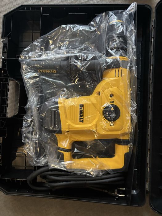 Dewalt młot kujący SDS-max D25810k-QS