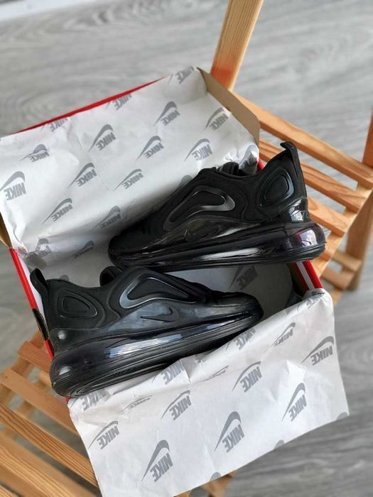 Кросівки Nike Air Max 720 Triple Black premium