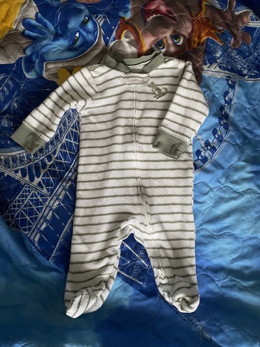 Carters ромпер чоловічок 3 міс