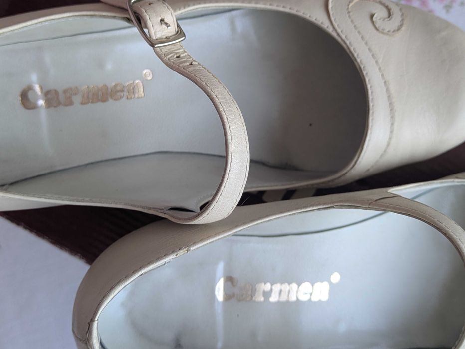 Skórzane czółenka