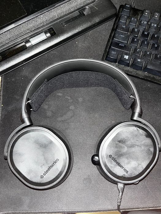 Fones steelseries arctis 5