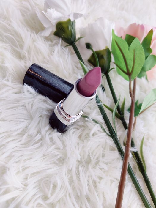 Pomadka Avon Violet Sparks