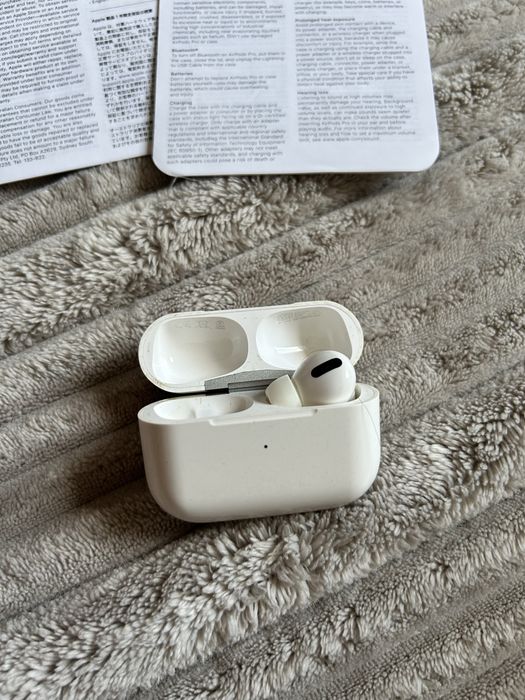 Airpods Pro 1 наушник