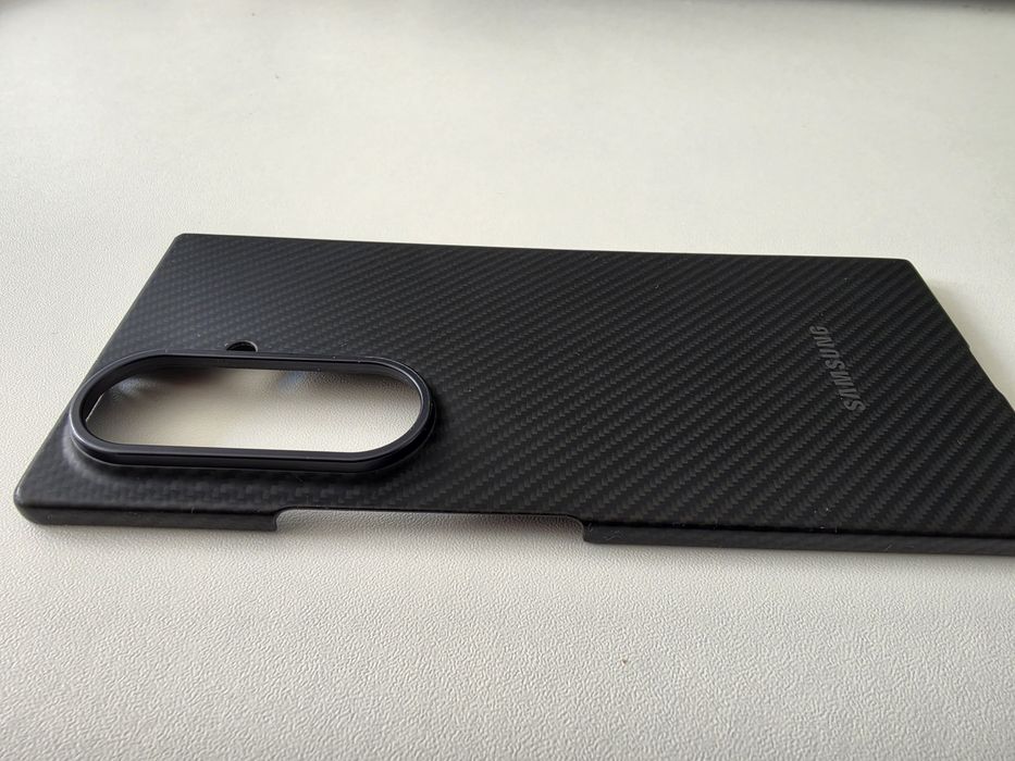 Etui Samsung Carbon Shield Case do Galaxy Z Fold7 Czarny