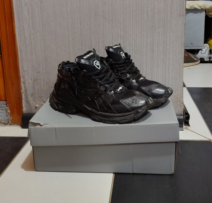кроссовки balenciaga runner
