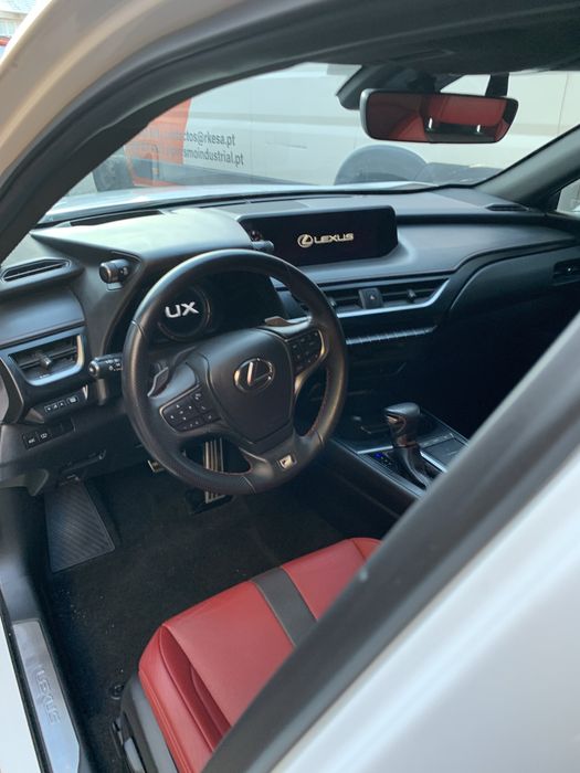 Lexus UX 250 híbrido