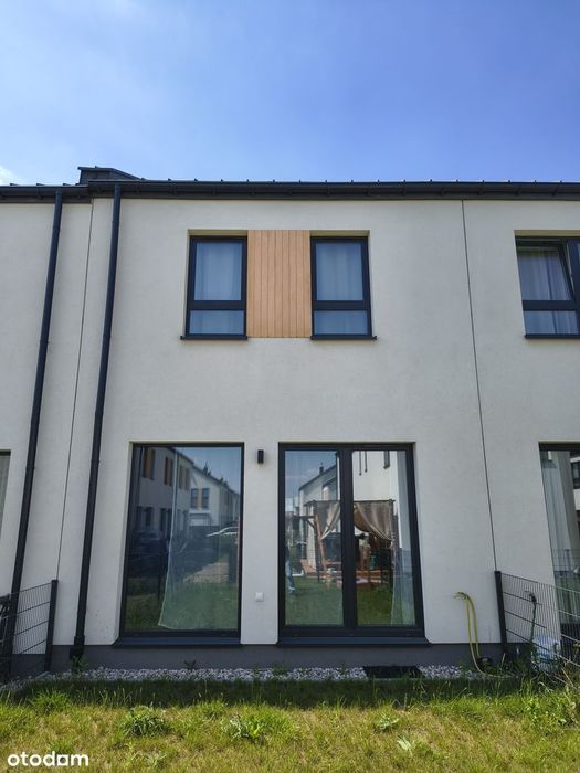 Dom, Słomin