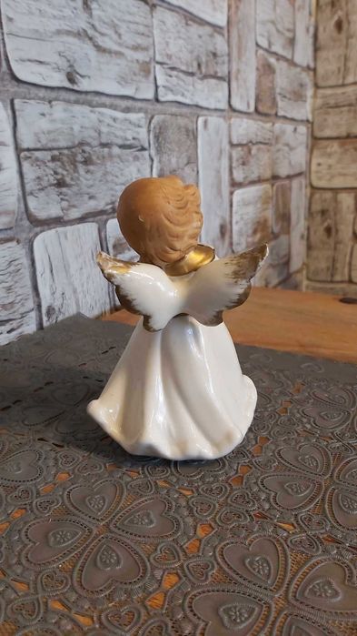 Piękny porcelanowy anioł aniołek na świeczkę. Stan bardzo dobry