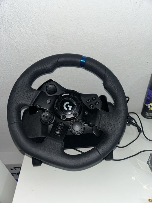 Logitech G923 + Pedais