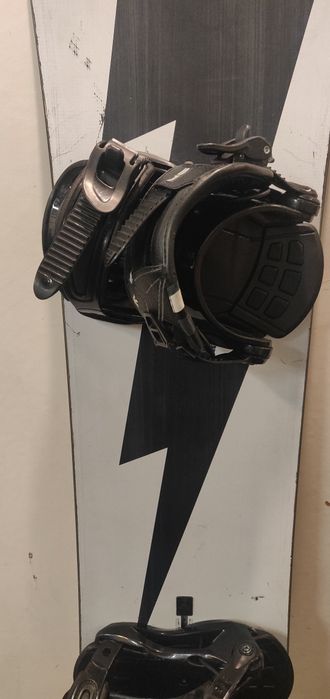 Deska snowboardowa Burton Custom Channel wiązania SP