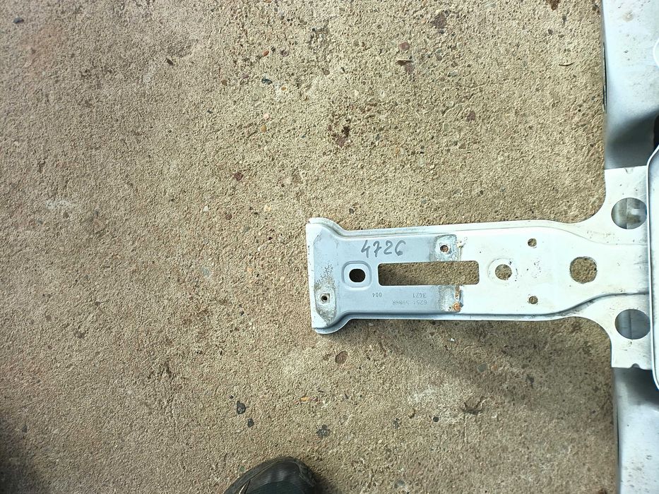 Pas przedni Renault Express 2021-> nr4726