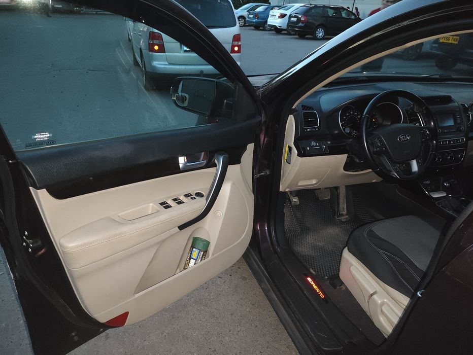 подається KIA Sorento