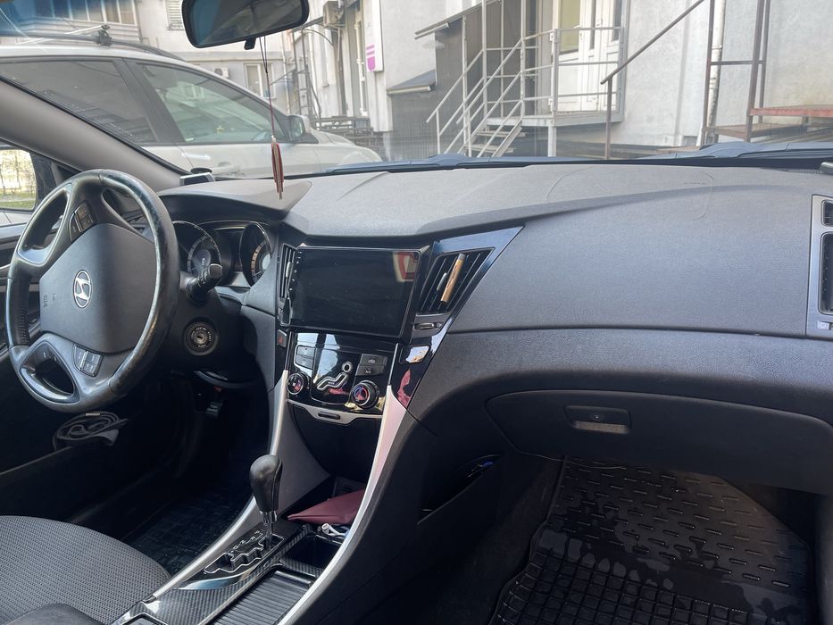 Hyundai Sonata 2012 Автомат | 2.0 Газ/Бензин | Власник, 2 комплекти нової гуми