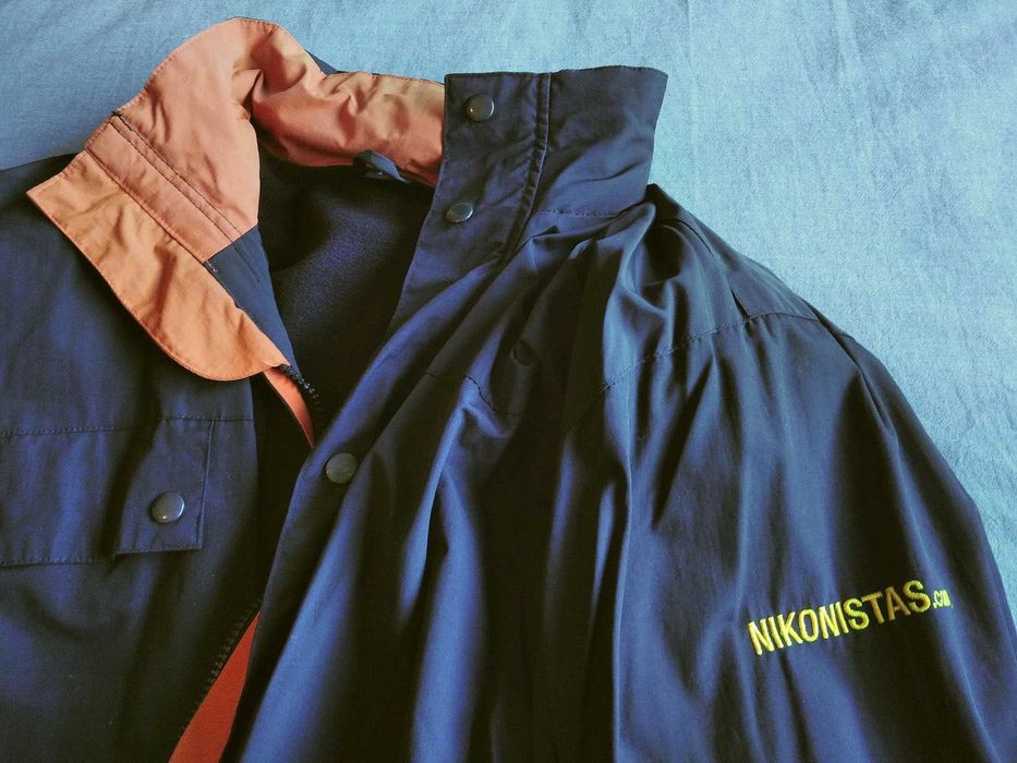 Blusão corta-vento azul-escuro