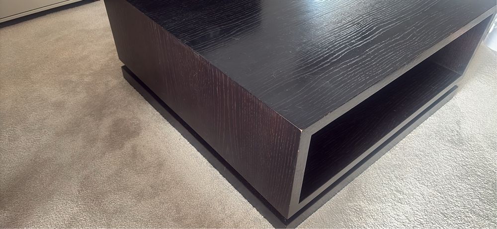 Mesa de centto em madeira