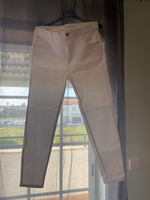 calças de ganga brancas