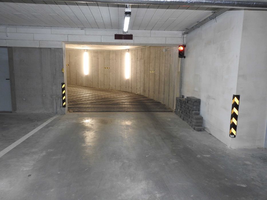 Miejsce postojowe w centrum NDM w garażu podziemnym przy ul. Okrzei - Widok 3