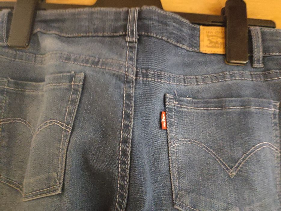 Levis spodnie damskie