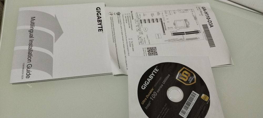 Материнская плата GIGABYTE