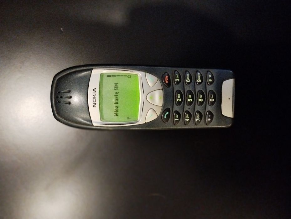 Nokia 6210 z ładowarką