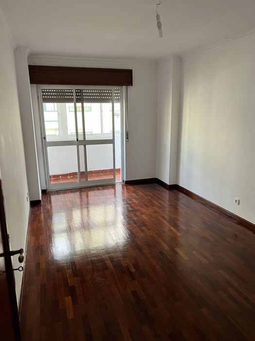 Aluguer T2 Algueirão -Cavaleira