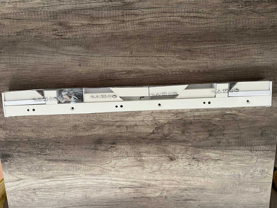 Cabide branco TJUSIG