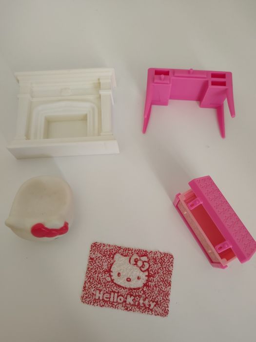Mobilia de Casa de bonecas hello Kitty e/ou mobília da casa