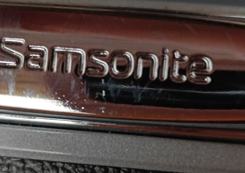 Mala de viagem marca sansonite