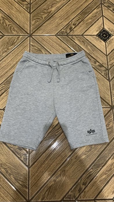 Продам шорти Alpha Industries