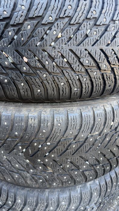 265/45/21 Nokian Hakkapeliitta  10