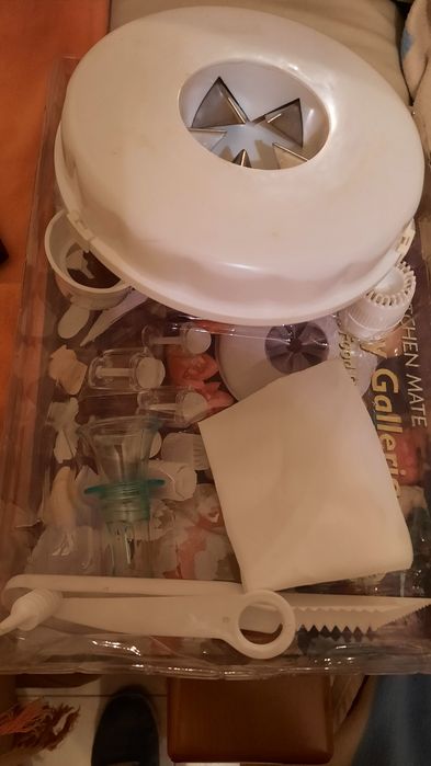 Kitchen accessory set. BRAND NEW436681965348464642