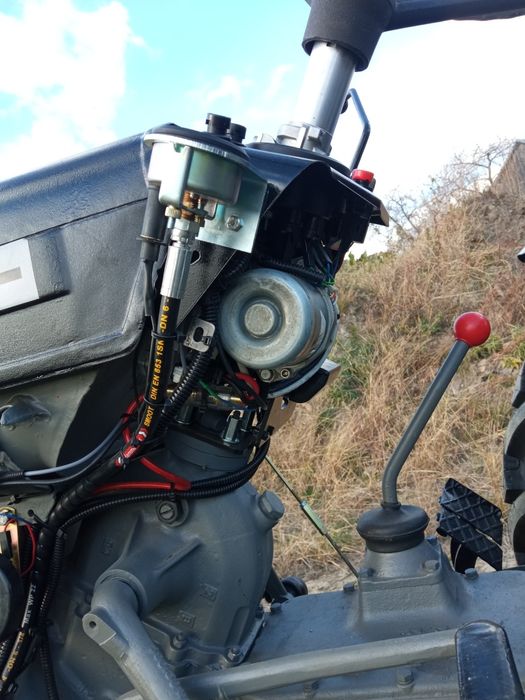 Ursus C-330, wspomaganie, miękka przednia oś, łożyska stozkowe tył