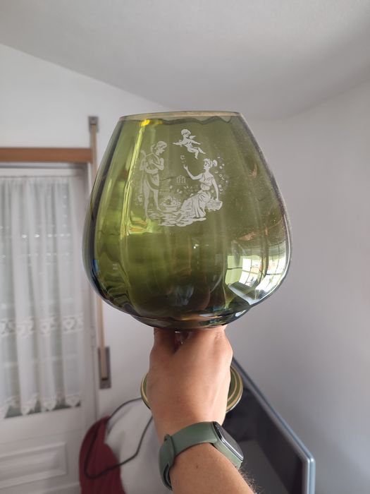 Decorative glass cup64752316407169123