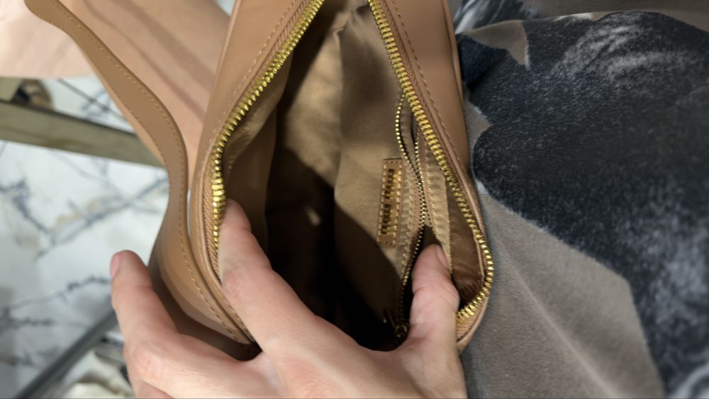 Сумка в идеальном состоянии Miu