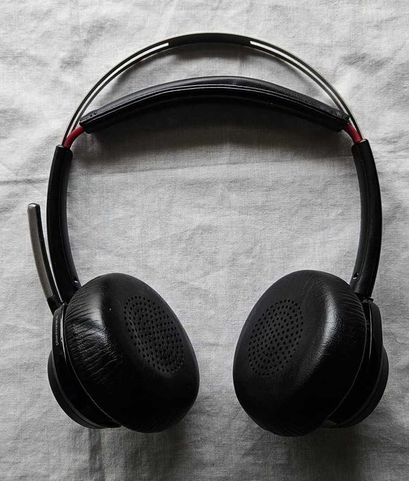 Plantronics Voyager Focus UC-M Headset Bluetooth